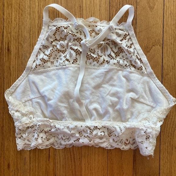 3/$15 Cream Lace Bralette with T back, Cropped - Picture 5 of 8